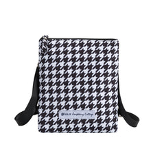 Load image into Gallery viewer, Callie Crossbody in Houndstooth
